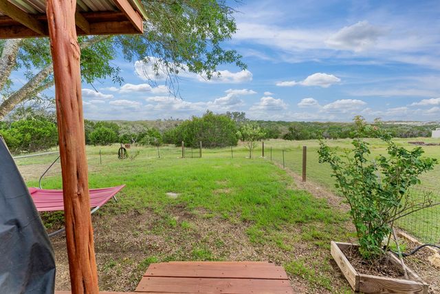 5996 RR 1376, Fredericksburg, TX 78624