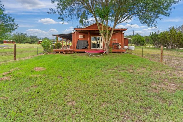 5996 RR 1376, Fredericksburg, TX 78624