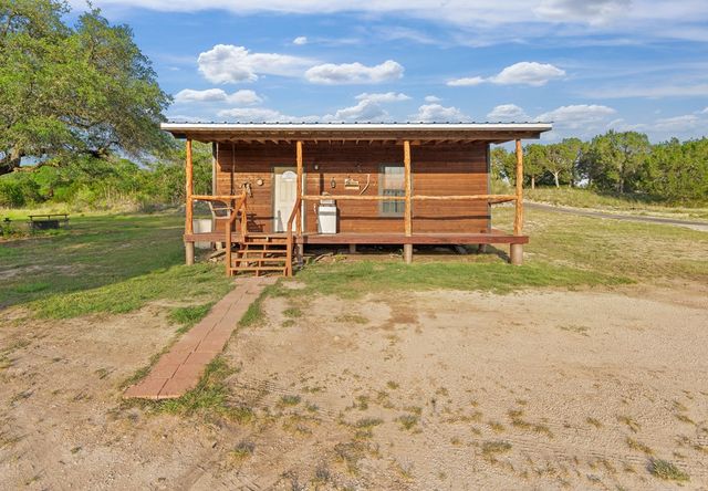 5996 RR 1376, Fredericksburg, TX 78624