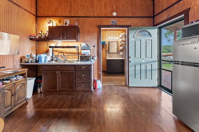 5996 RR 1376, Fredericksburg, TX 78624