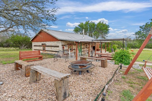 5996 RR 1376, Fredericksburg, TX 78624