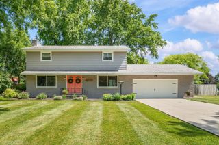 575 Lonesome Pine Trail, St. Joseph Twp, MI 49085