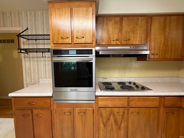 26 N Fairlawn Avenue, Evansville, IN 47711