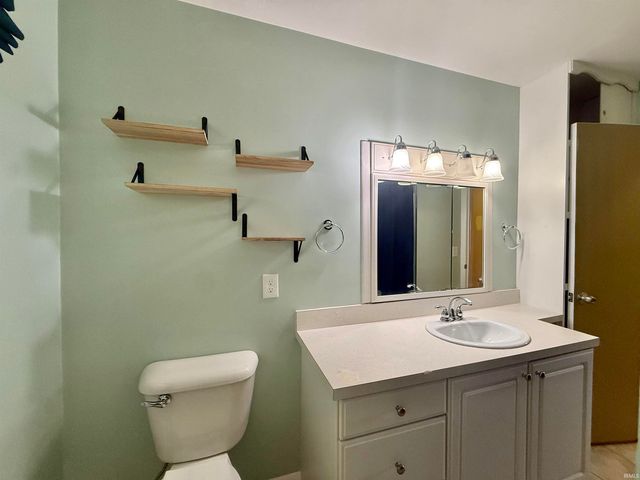 26 N Fairlawn Avenue, Evansville, IN 47711
