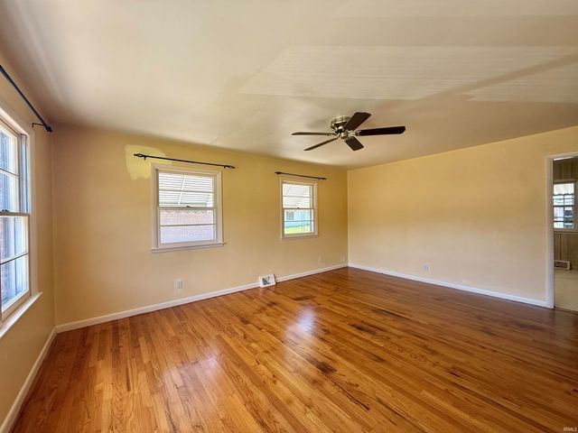 26 N Fairlawn Avenue, Evansville, IN 47711