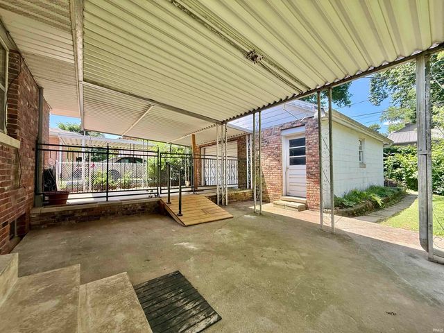 26 N Fairlawn Avenue, Evansville, IN 47711