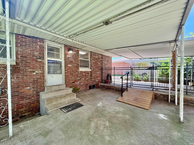 26 N Fairlawn Avenue, Evansville, IN 47711