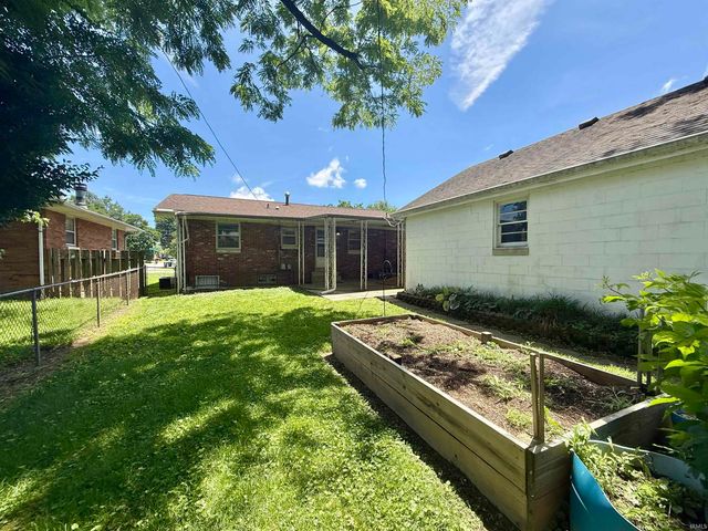 26 N Fairlawn Avenue, Evansville, IN 47711