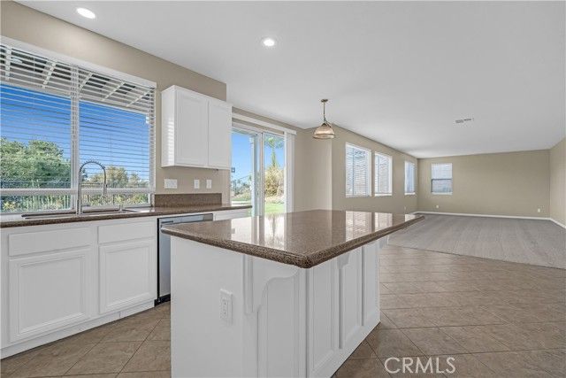 768 Samantha, Corona, CA 92879