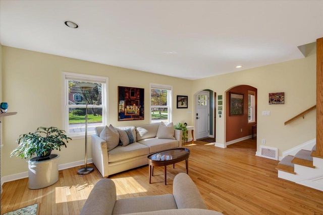 718 W Lakeside Street, Madison, WI 53715