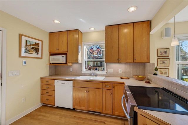 718 W Lakeside Street, Madison, WI 53715