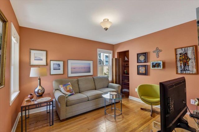 718 W Lakeside Street, Madison, WI 53715