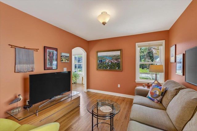 718 W Lakeside Street, Madison, WI 53715