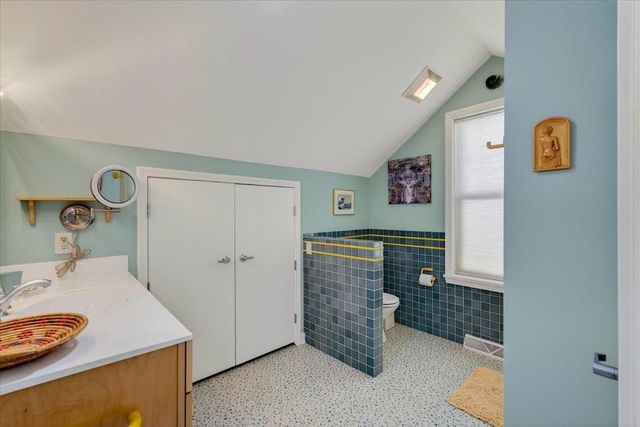 718 W Lakeside Street, Madison, WI 53715