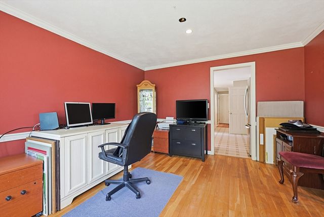 37 Jillson Cir, Milford, MA 01757