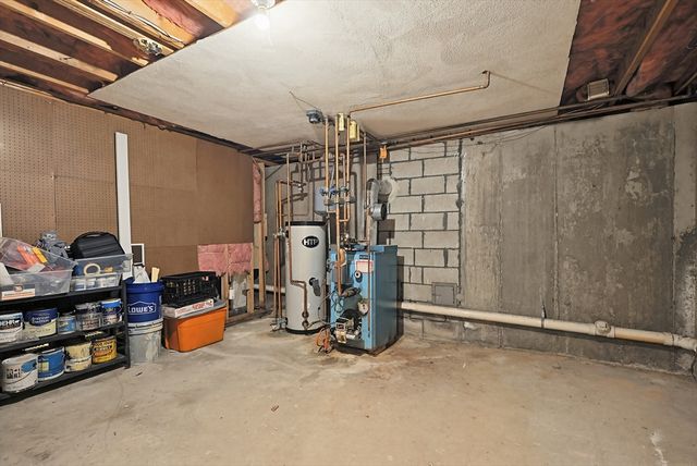 37 Jillson Cir, Milford, MA 01757