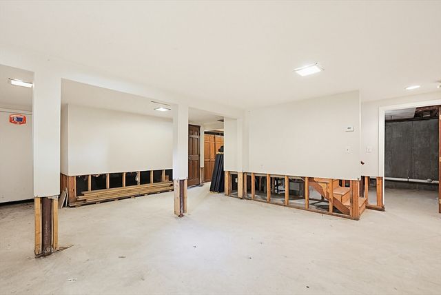 37 Jillson Cir, Milford, MA 01757