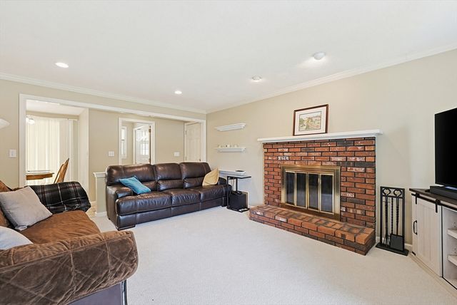 37 Jillson Cir, Milford, MA 01757
