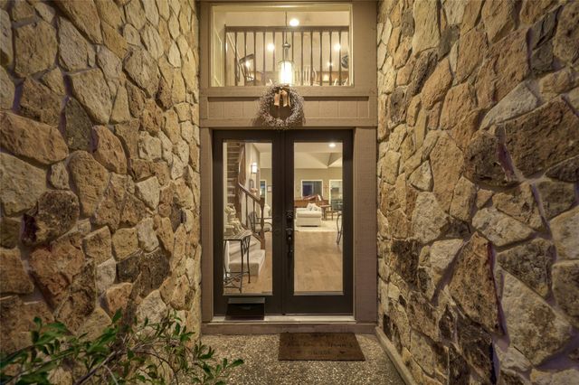 9 Huntsmans Horn Circle, The Woodlands, TX 77380