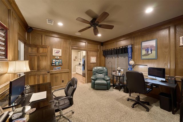 9 Huntsmans Horn Circle, The Woodlands, TX 77380