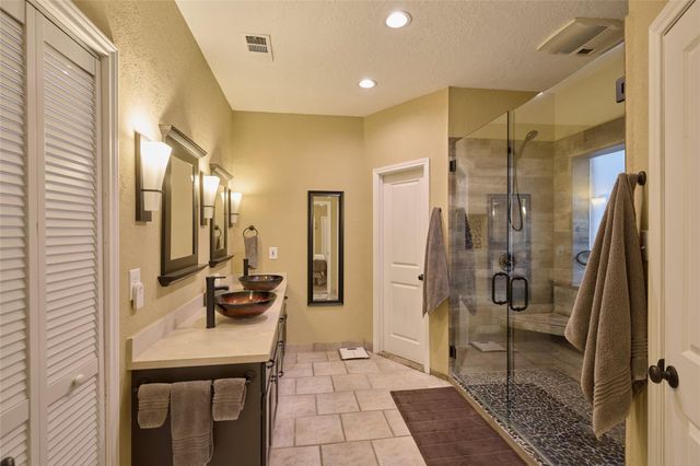 9 Huntsmans Horn Circle, The Woodlands, TX 77380