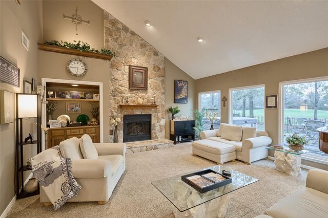 9 Huntsmans Horn Circle, The Woodlands, TX 77380