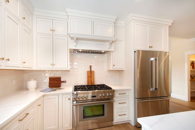 615 Keene Street, Duxbury, MA 02332