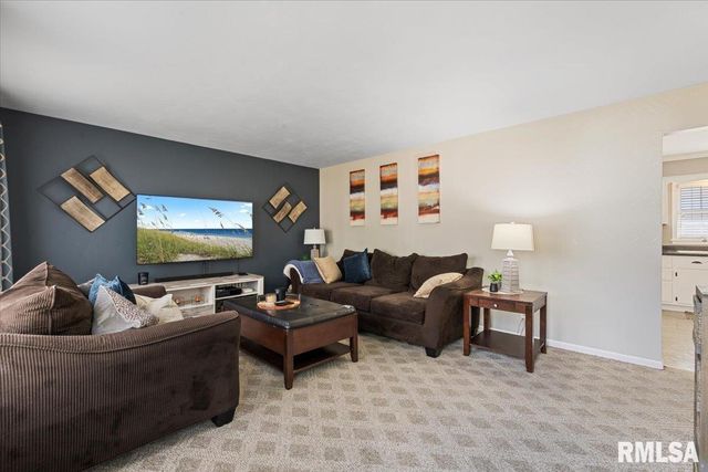 2223 W 34TH Street, Davenport, IA 52806