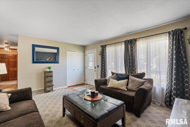 2223 W 34TH Street, Davenport, IA 52806