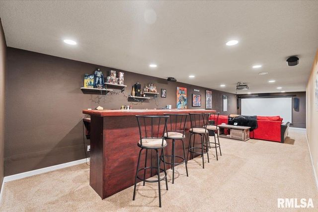 2223 W 34TH Street, Davenport, IA 52806