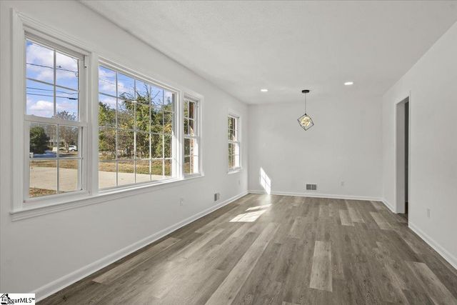 305 Weblin Street, Spartanburg, SC 29306