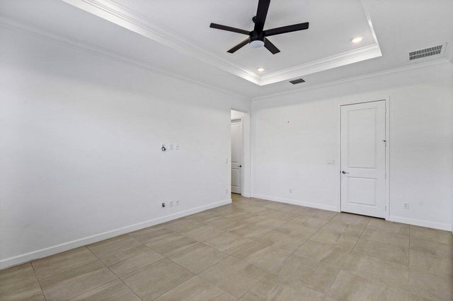 916 Hookline Circle, Loxahatchee, FL 33470