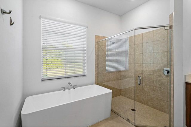 916 Hookline Circle, Loxahatchee, FL 33470