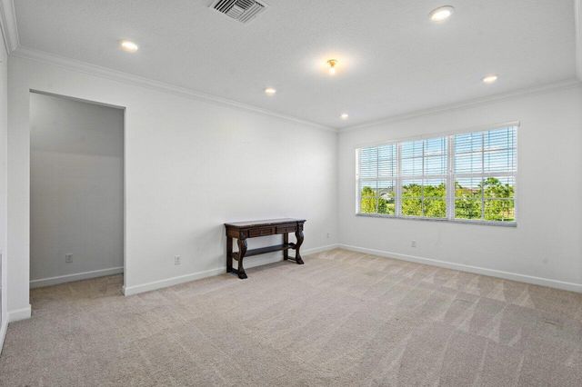 916 Hookline Circle, Loxahatchee, FL 33470