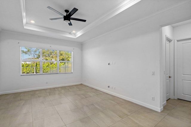 916 Hookline Circle, Loxahatchee, FL 33470