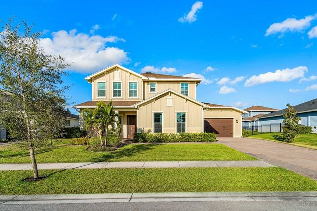 916 Hookline Circle, Loxahatchee, FL 33470