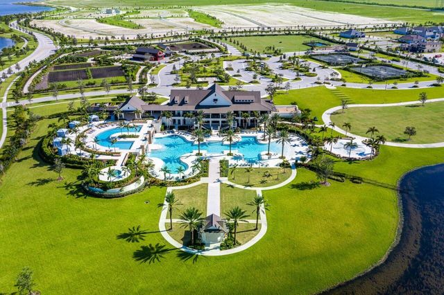 916 Hookline Circle, Loxahatchee, FL 33470