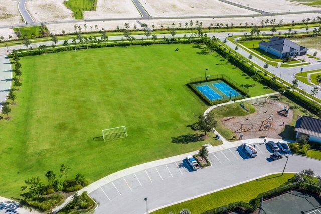 916 Hookline Circle, Loxahatchee, FL 33470