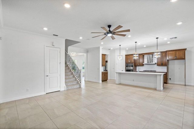 916 Hookline Circle, Loxahatchee, FL 33470