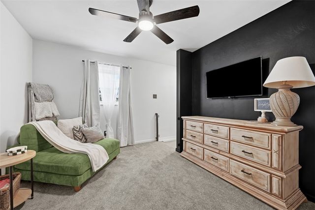 112 Kenmont Ave, Lower Burrell, PA 15068