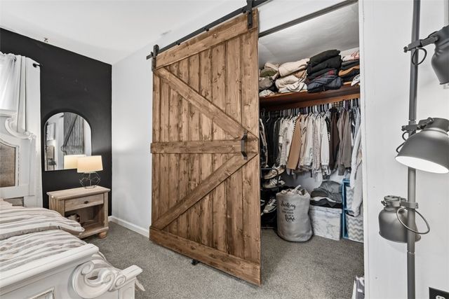 112 Kenmont Ave, Lower Burrell, PA 15068