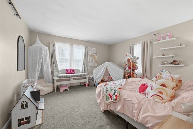 112 Kenmont Ave, Lower Burrell, PA 15068