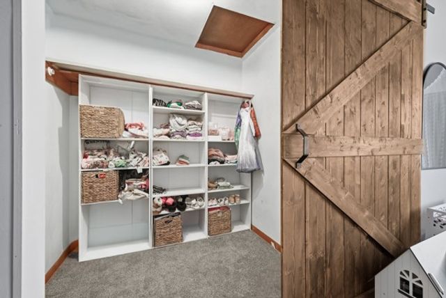 112 Kenmont Ave, Lower Burrell, PA 15068