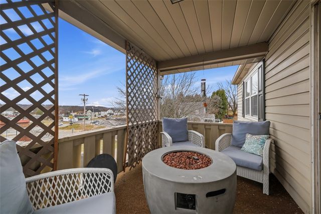 112 Kenmont Ave, Lower Burrell, PA 15068