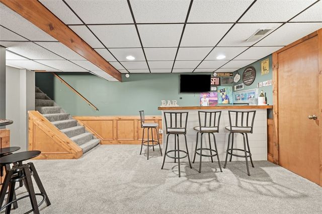 112 Kenmont Ave, Lower Burrell, PA 15068