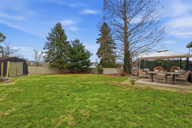 112 Kenmont Ave, Lower Burrell, PA 15068