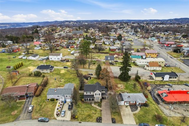 112 Kenmont Ave, Lower Burrell, PA 15068