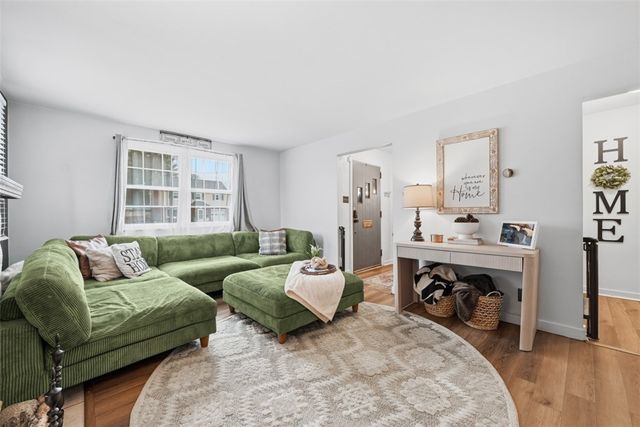 112 Kenmont Ave, Lower Burrell, PA 15068