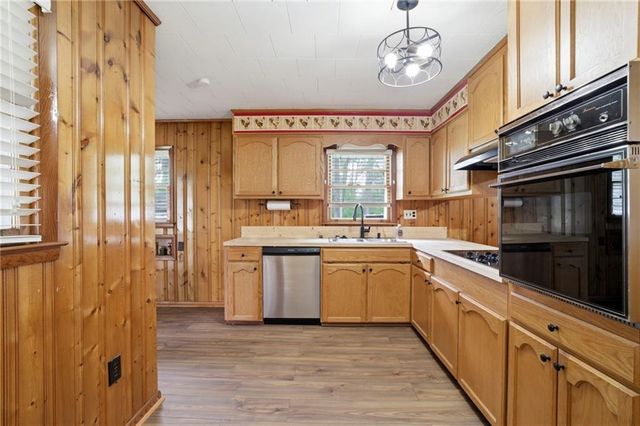 114 Davis Drive, Cartersville, GA 30120