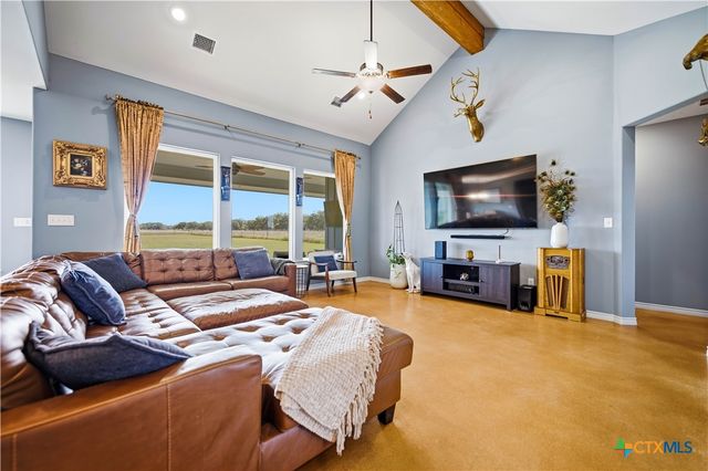 5476 County Road 427, Stockdale, TX 78160